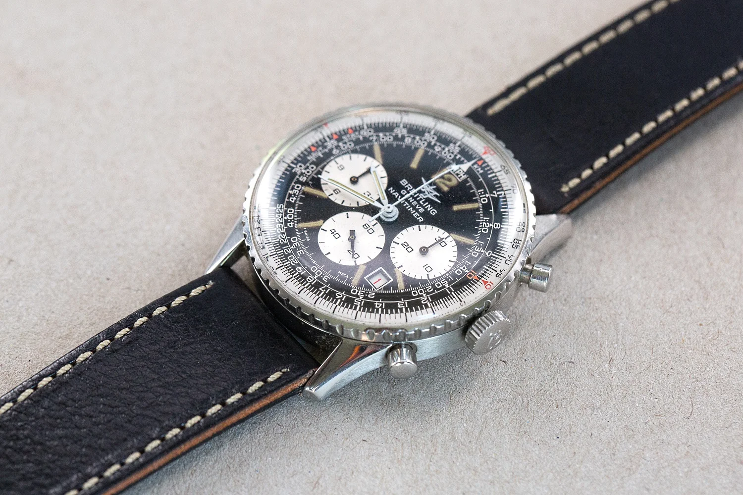 Breitling_7806_Navitimer_Tropical_Haze_1973_17.jpg