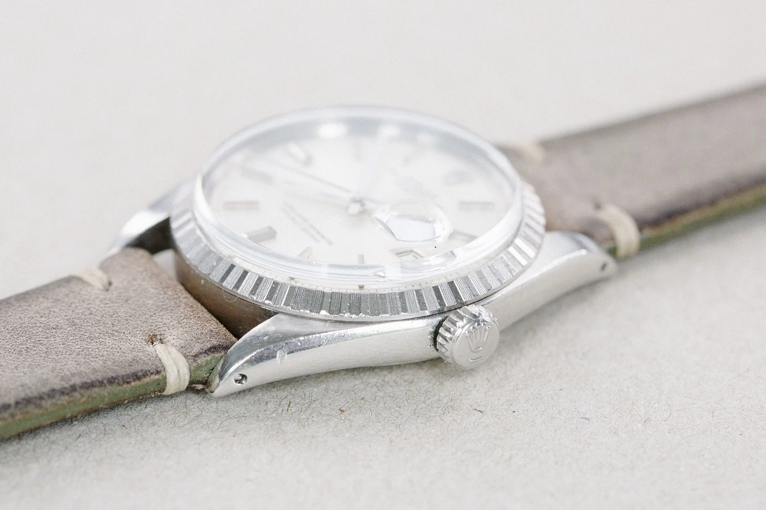 Rolex_1603_Datejust_Silver_Taupe_Strap_1973_3.jpg