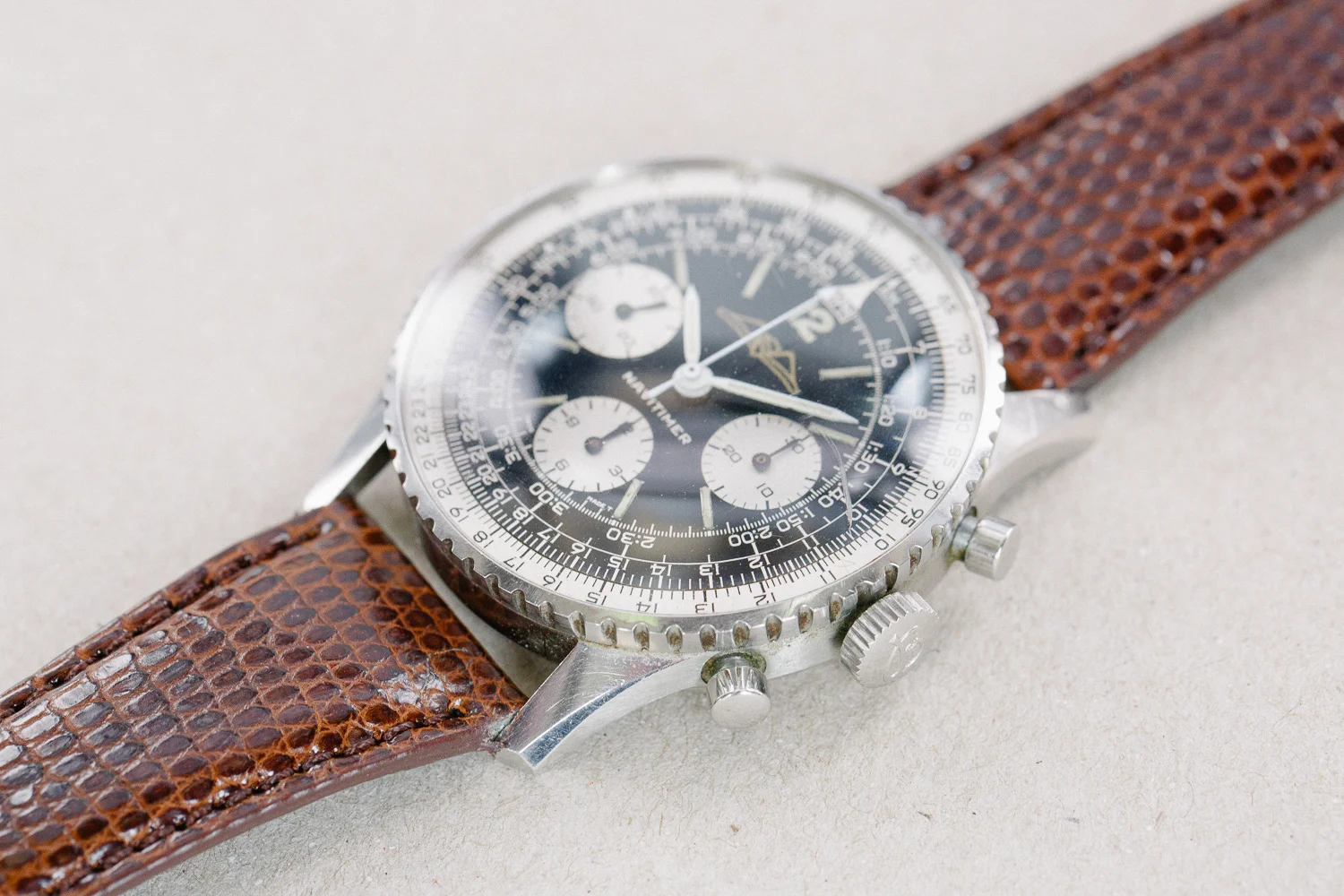 Breitling_806_Navitimer_AOPA_Gold_Printed_6465_3.jpg