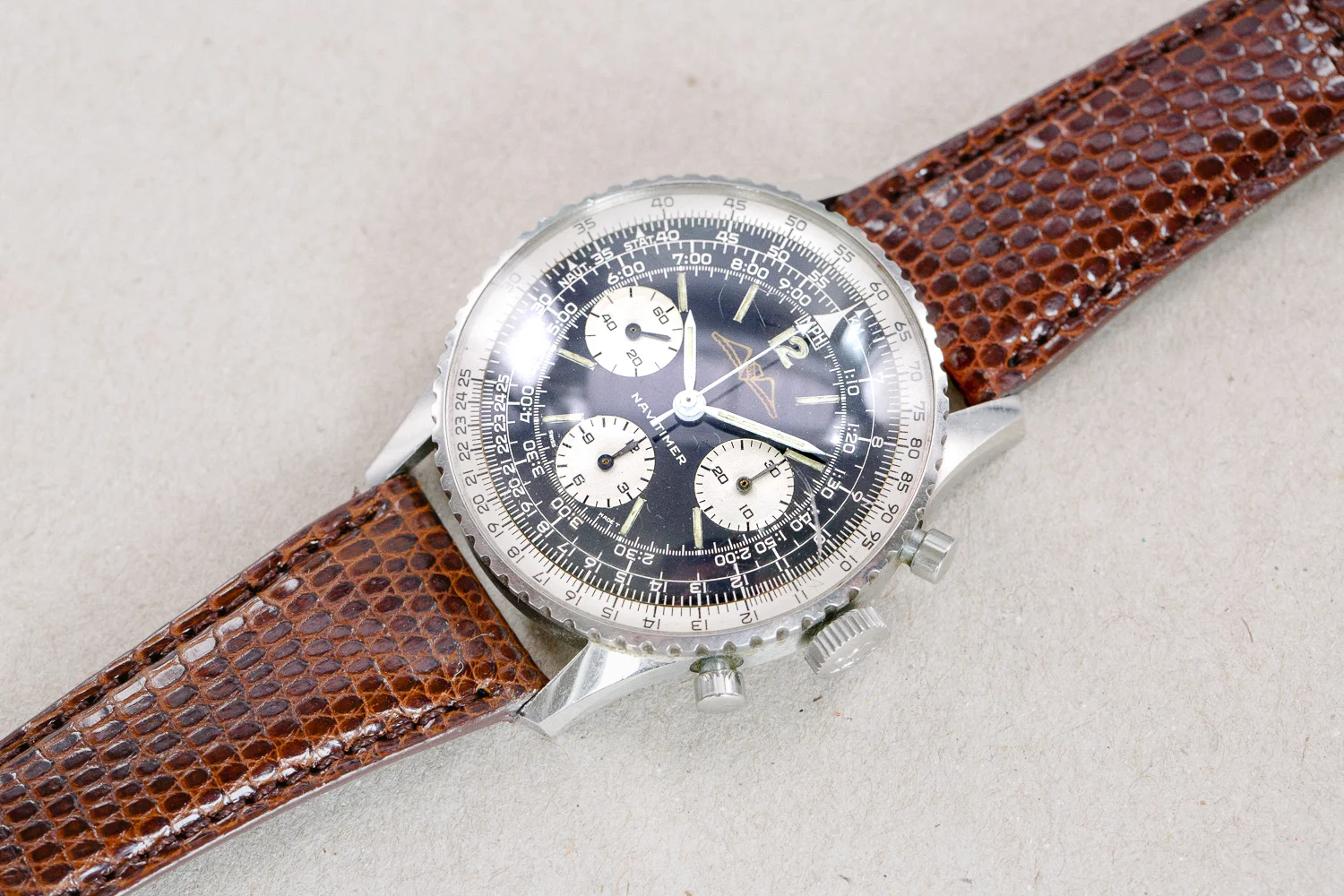 Breitling_806_Navitimer_AOPA_Gold_Printed_6465_16.jpg