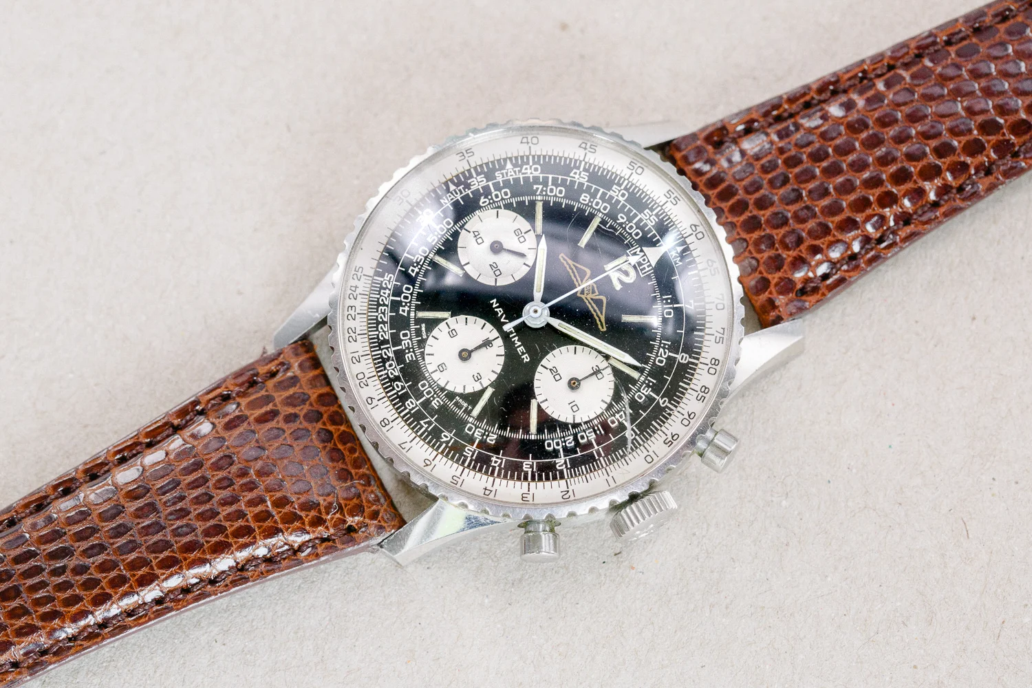 Breitling_806_Navitimer_AOPA_Gold_Printed_6465_17.jpg