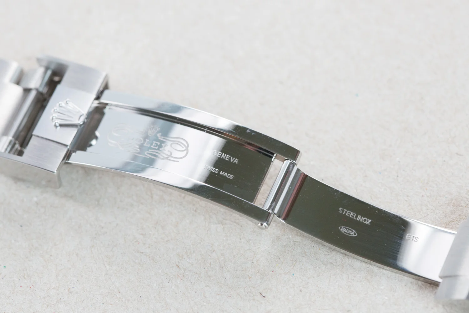 Rolex_126600_Sea-dweller_Red_Box_Papers_2018_11.jpg