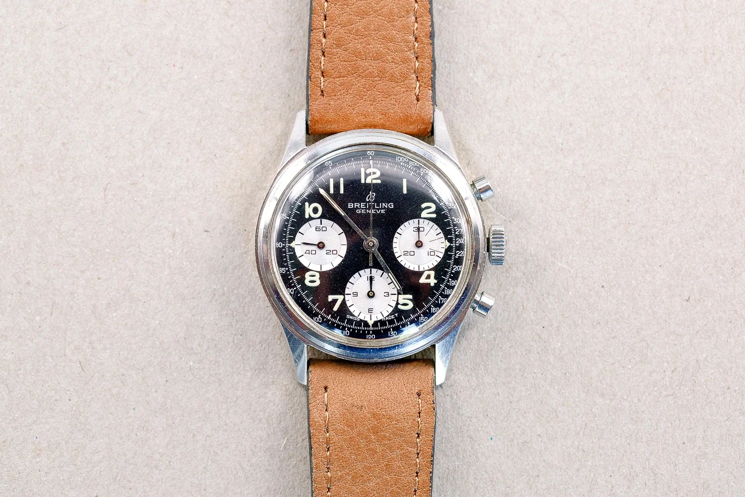 Breitling_765_Premier_Reverse_Panda_1966_1.jpg