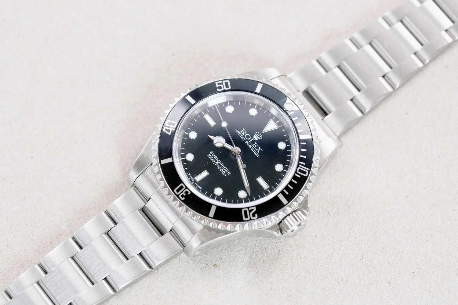 Rolex_Submariner_14060m_Non_Date_2_line_Y_Papers_15.jpg