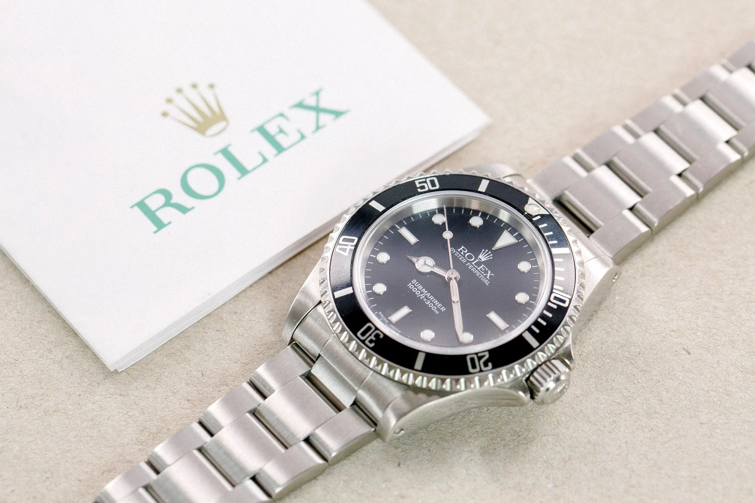 Rolex_Submariner_14060m_Non_Date_2_line_Y_Papers_20.jpg