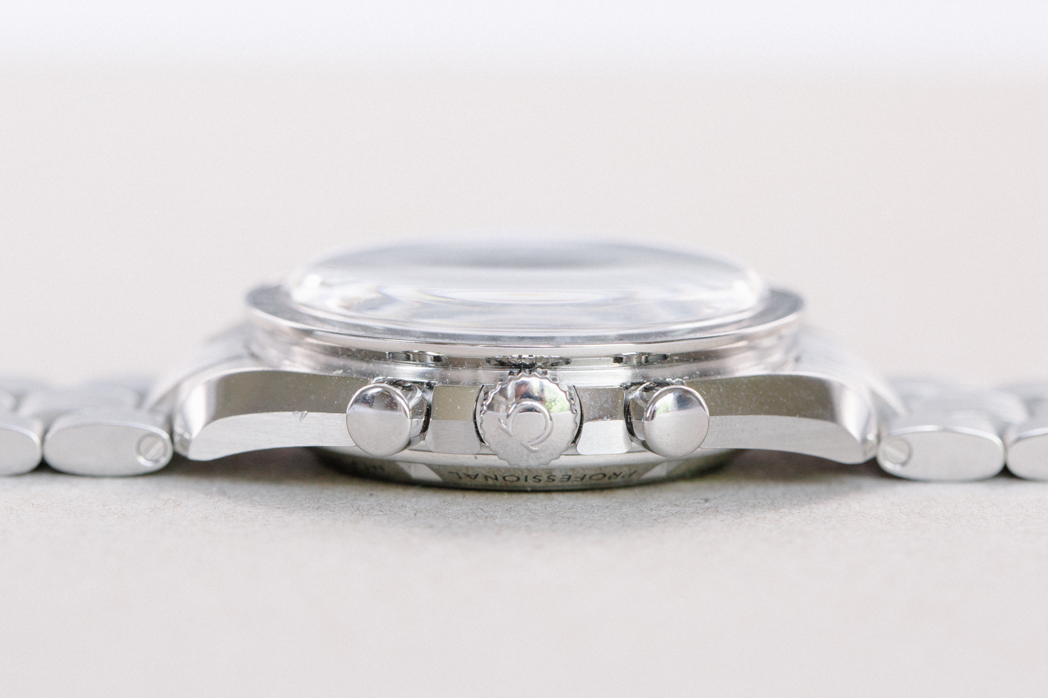 Omega_Speedmaster_Moonwatch_2019_unworn_5.jpg