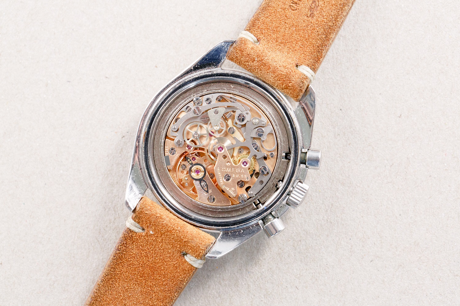 Omega_Speedmaster_76ST_Moonwatch_Patina_Light_Tan_12.jpg
