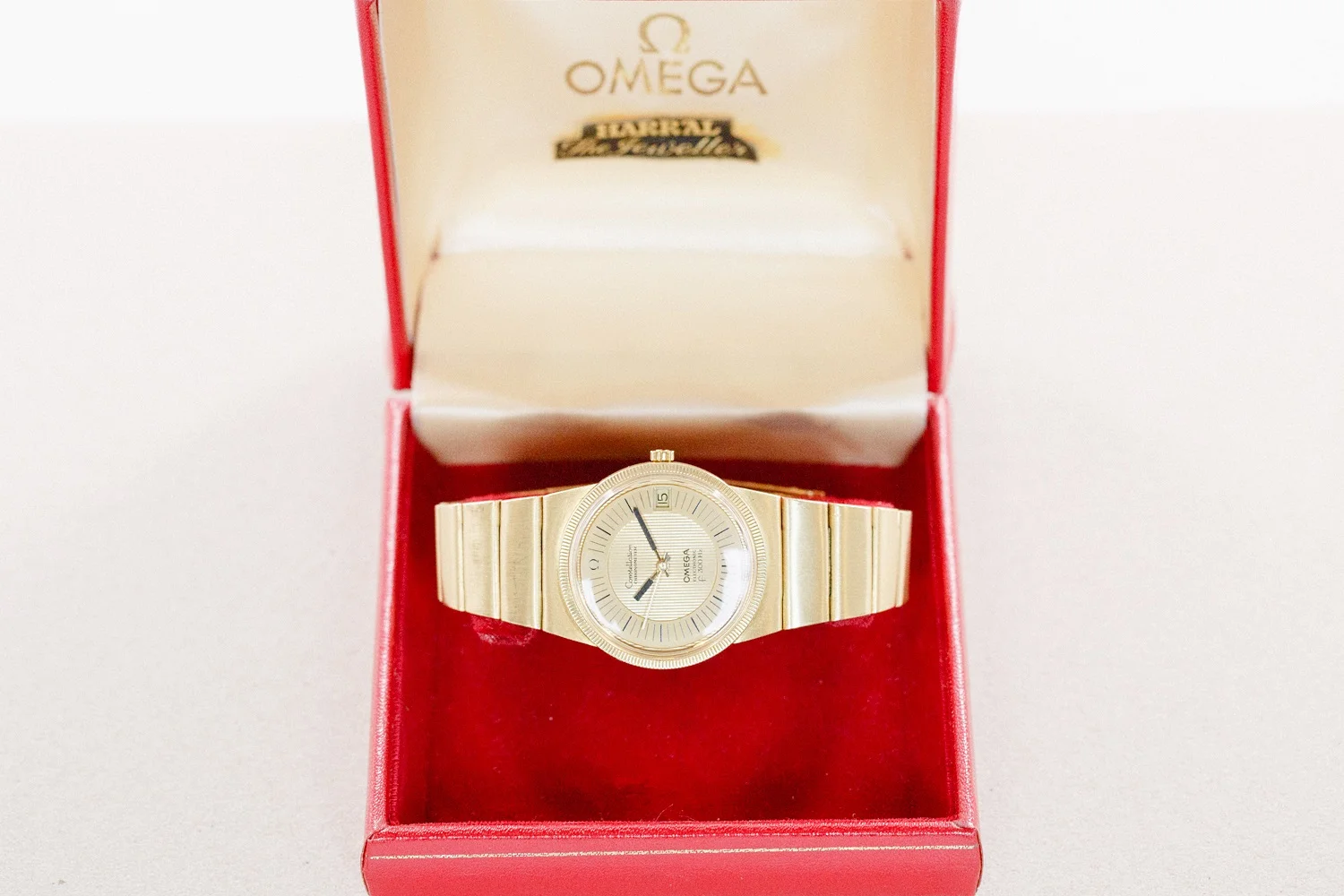 Omega_18ct_Constellation_F300hz_Bracelet_Box_13.jpg