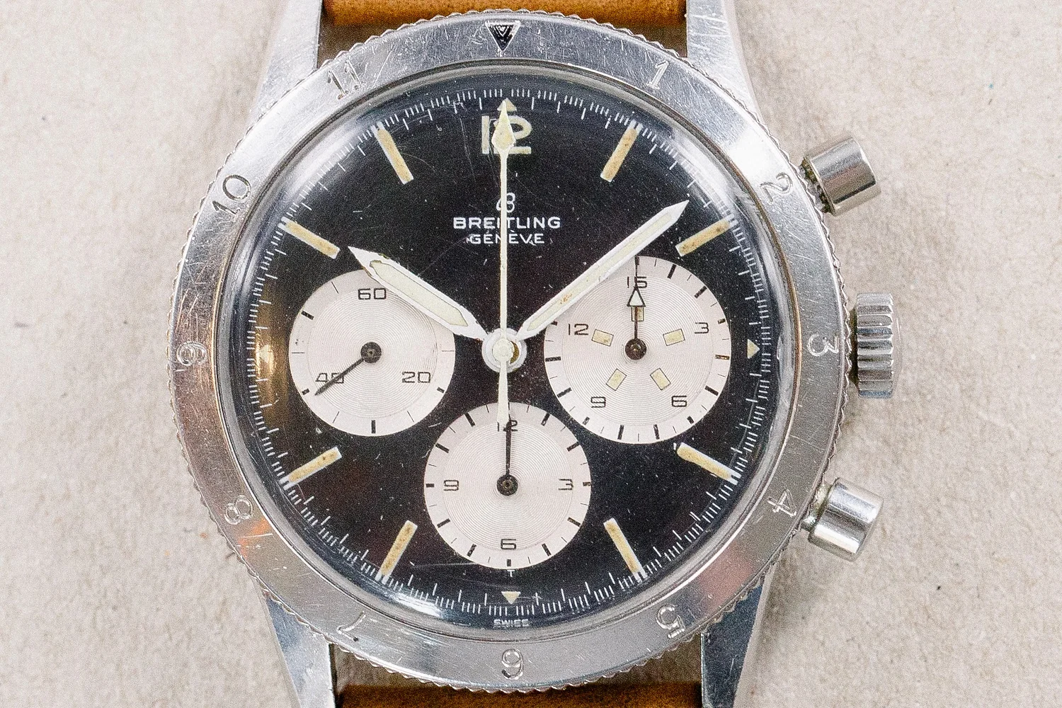 Breitling_AVI_765_Transitional_1964_3.jpg