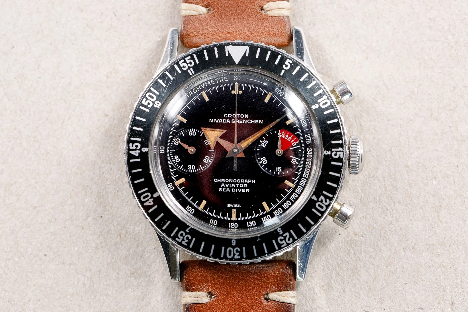 Croton_Nivada_Grenchen_chronograph_CASD_2.jpg