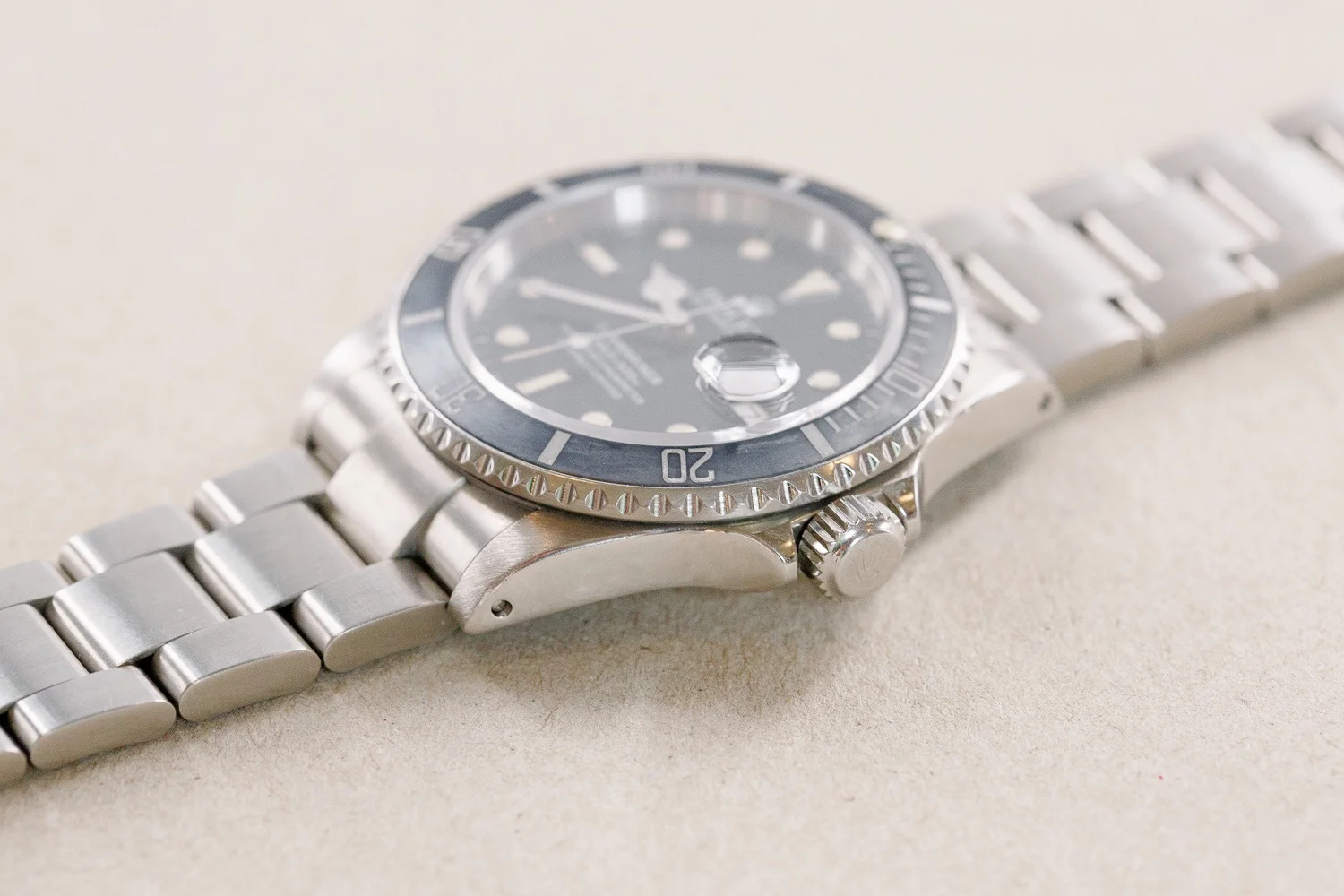 Rolex_Submariner_Date_16610_Grey_Fade_1989_4.jpg