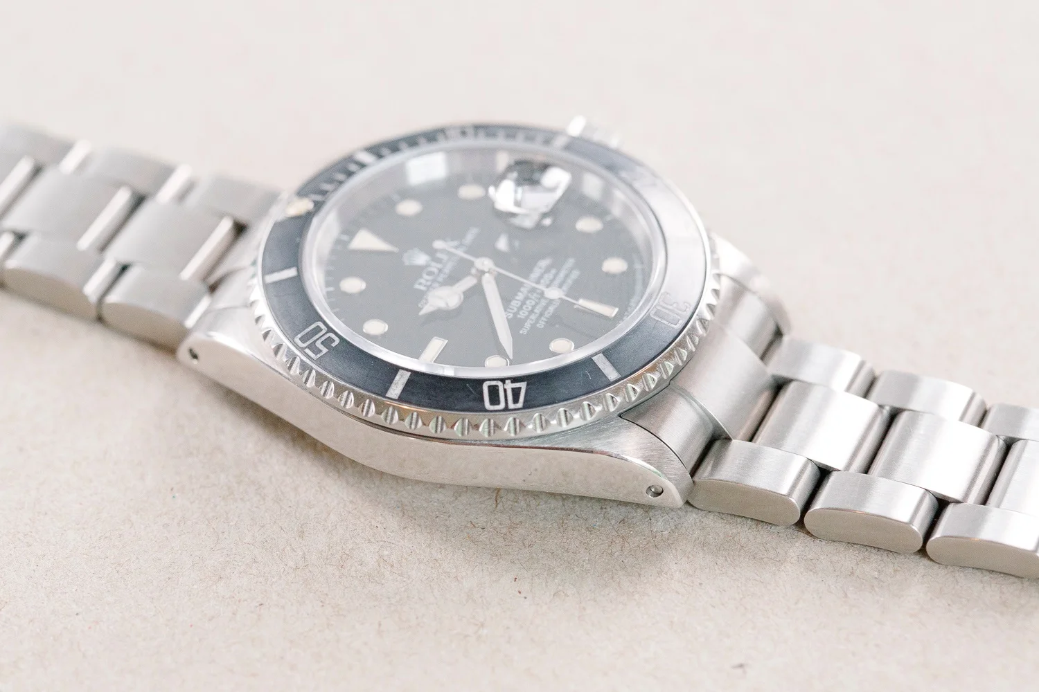 Rolex_Submariner_Date_16610_Grey_Fade_1989_6.jpg