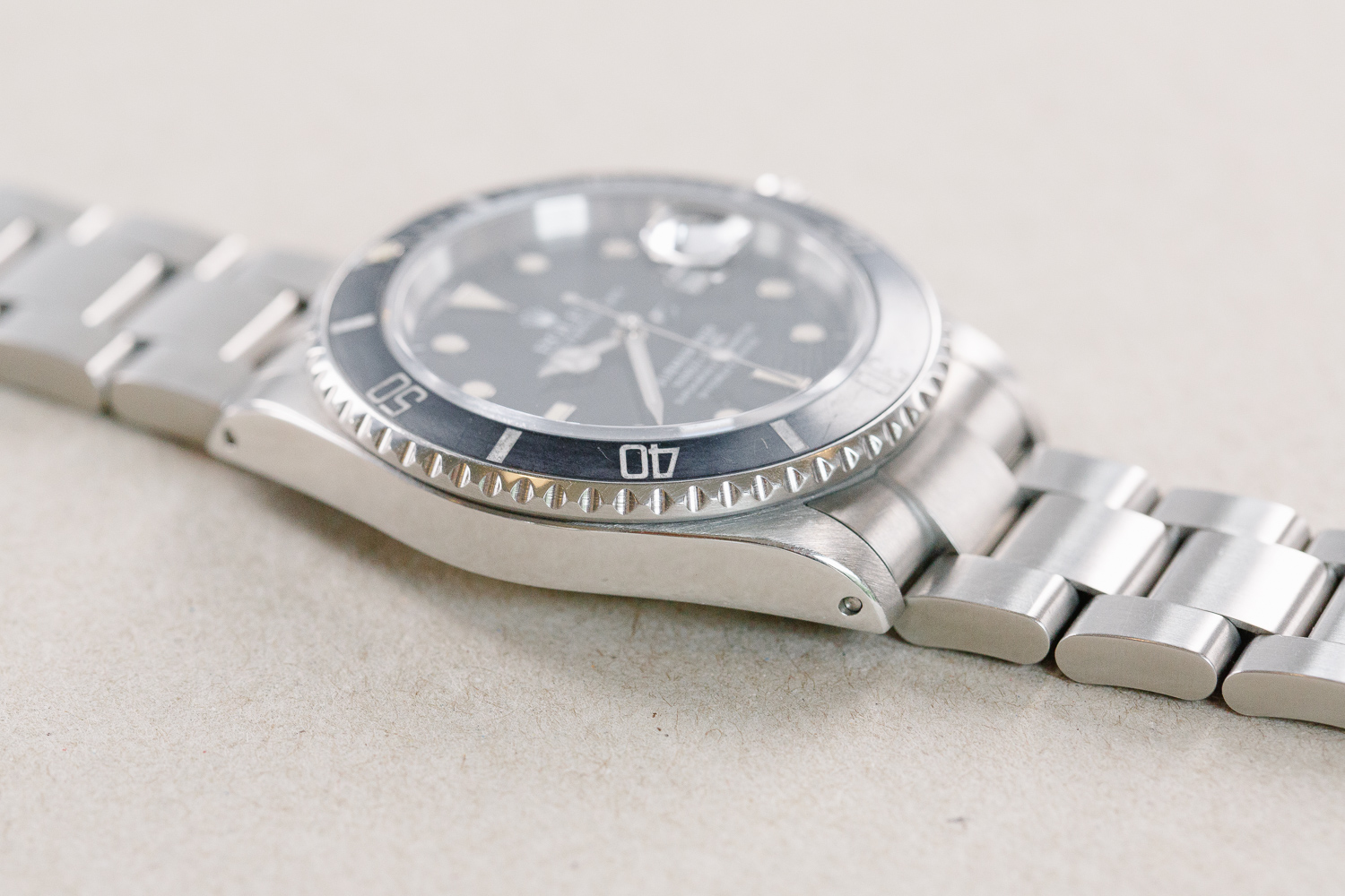 Rolex_Submariner_Date_16610_Grey_Fade_1989_7.jpg