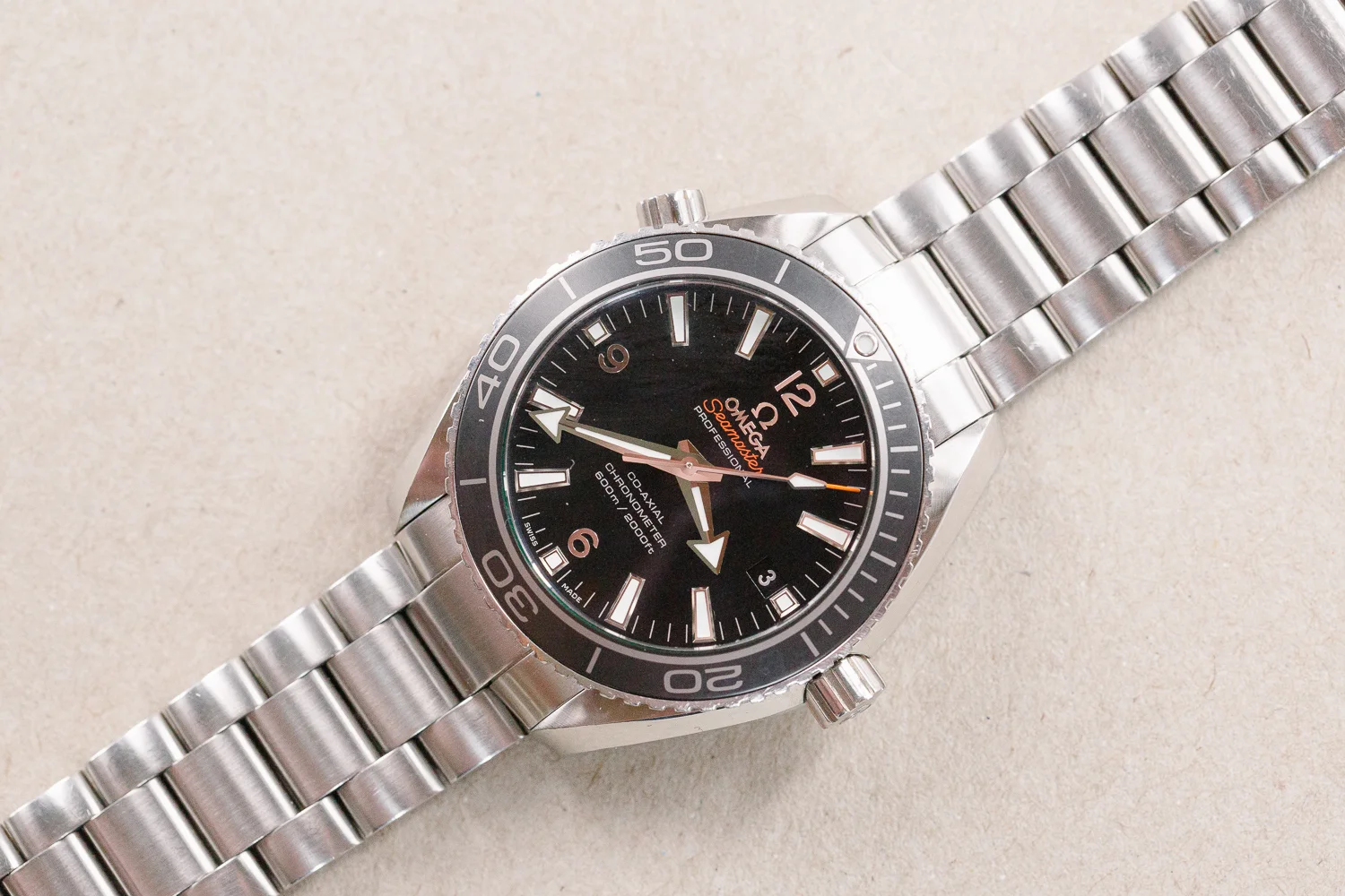 Omega_Seamaster_PlanetOcean_8500_Ceramic_Box_Papers_11.jpg