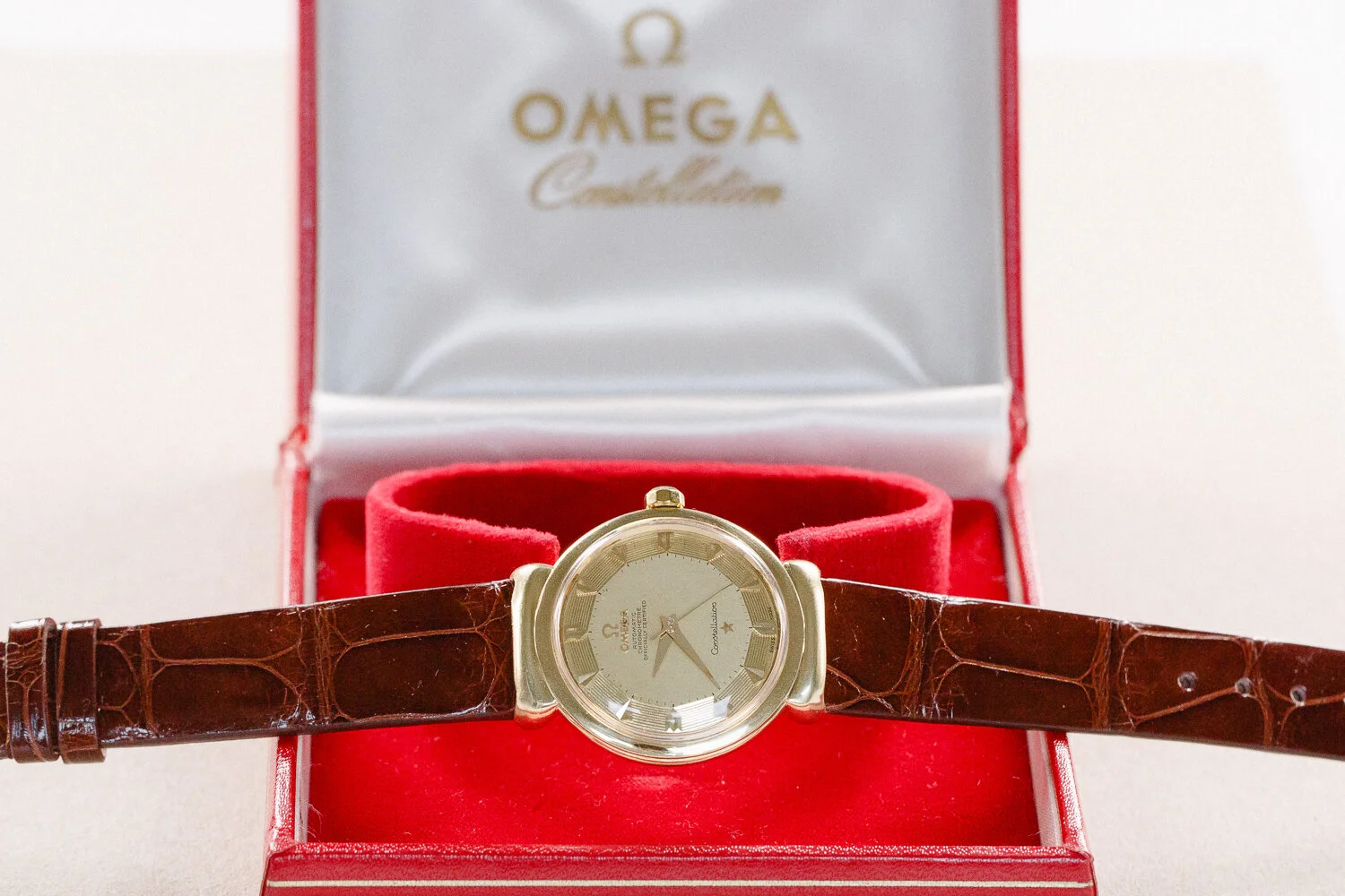 Omega_Constellation_18ct_Gold_Grand_Luxe_2930_15.jpg