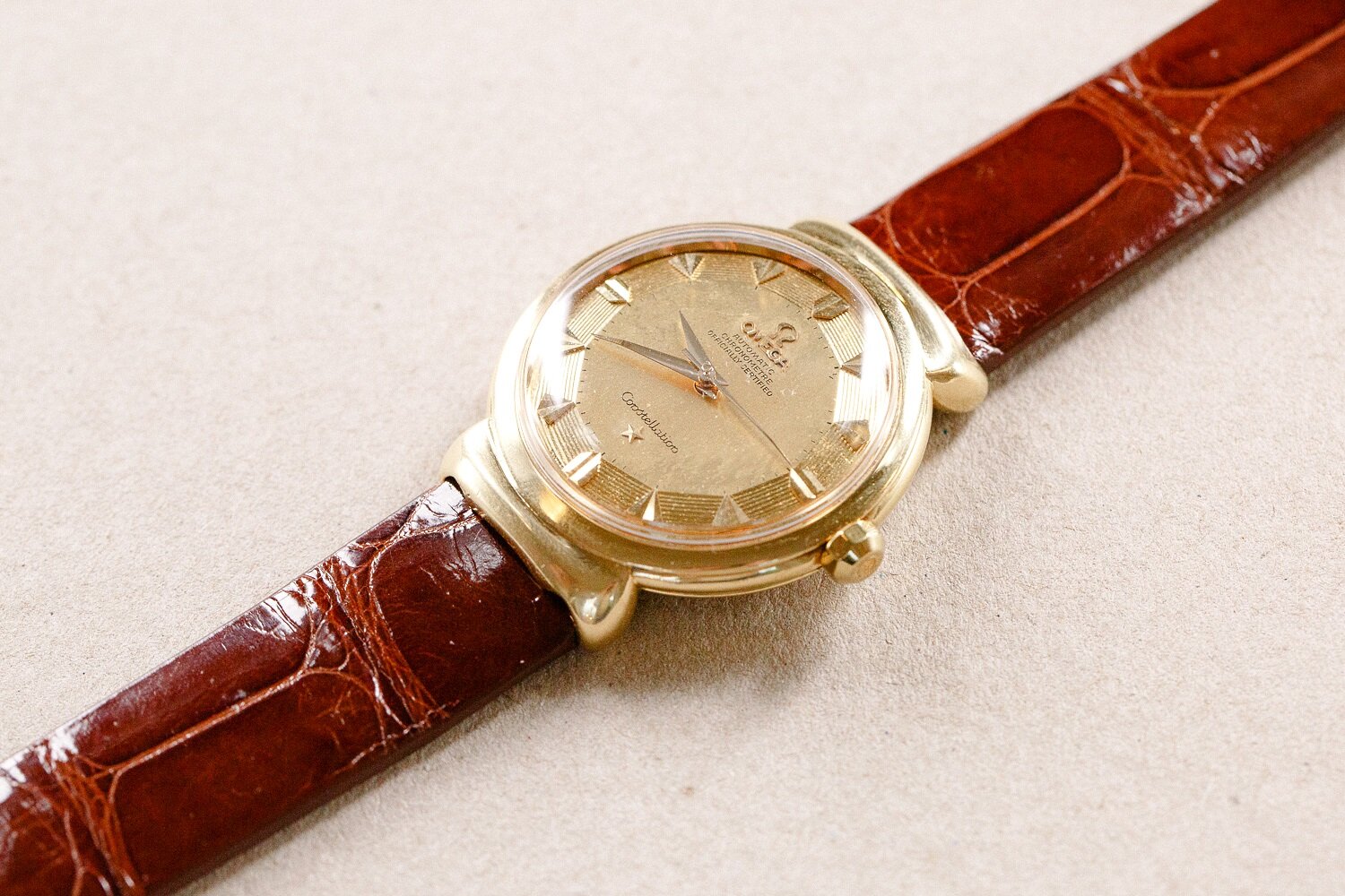 Omega_Constellation_18ct_Gold_Grand_Luxe_2930_18.jpg