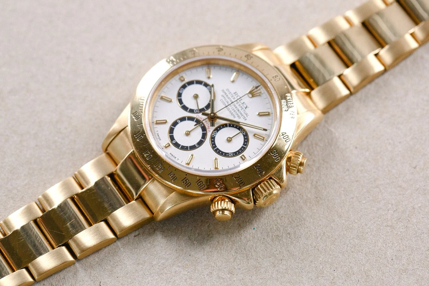 Rolex_18ct_Gold_Cosmograph_Daytona_16528_Zenith_White_4.jpg