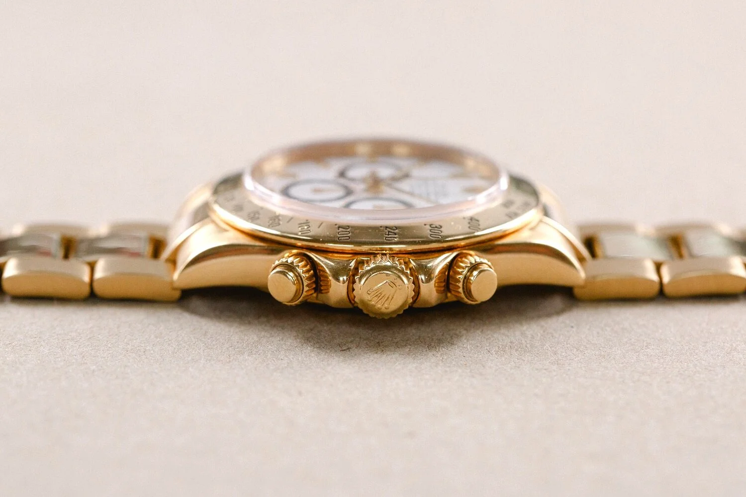 Rolex_18ct_Gold_Cosmograph_Daytona_16528_Zenith_White_5.jpg