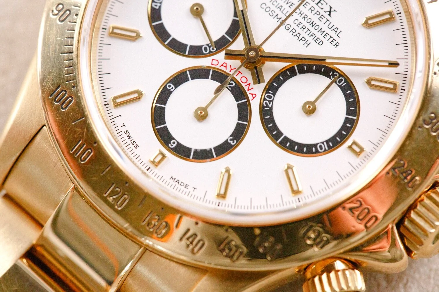 Rolex_18ct_Gold_Cosmograph_Daytona_16528_Zenith_White_13.jpg