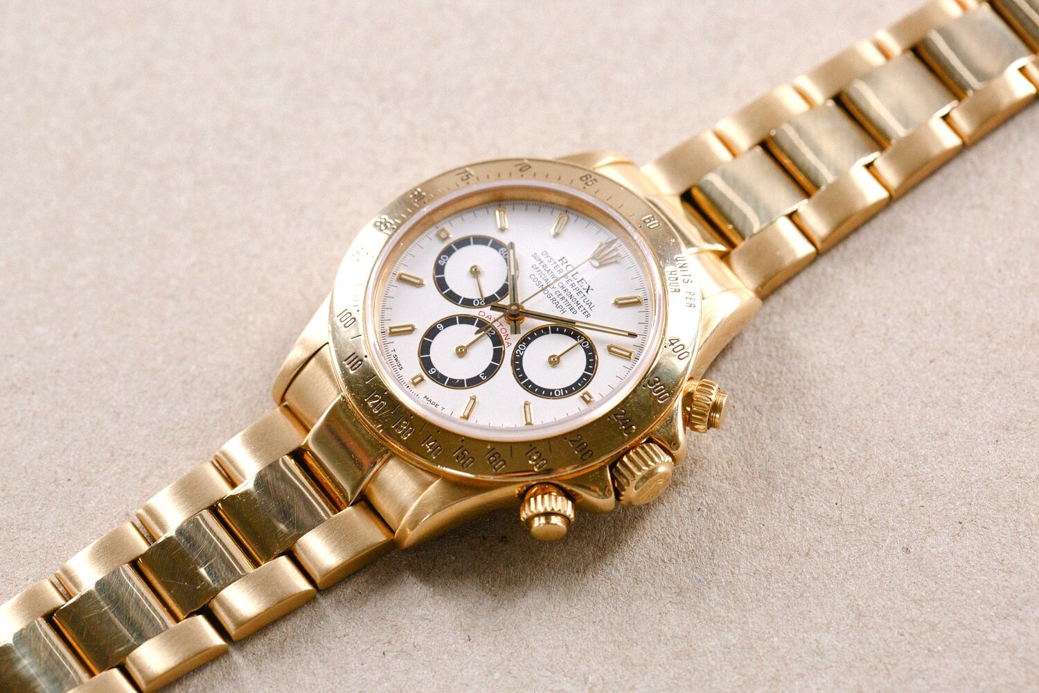 Rolex_18ct_Gold_Cosmograph_Daytona_16528_Zenith_White_16.jpg