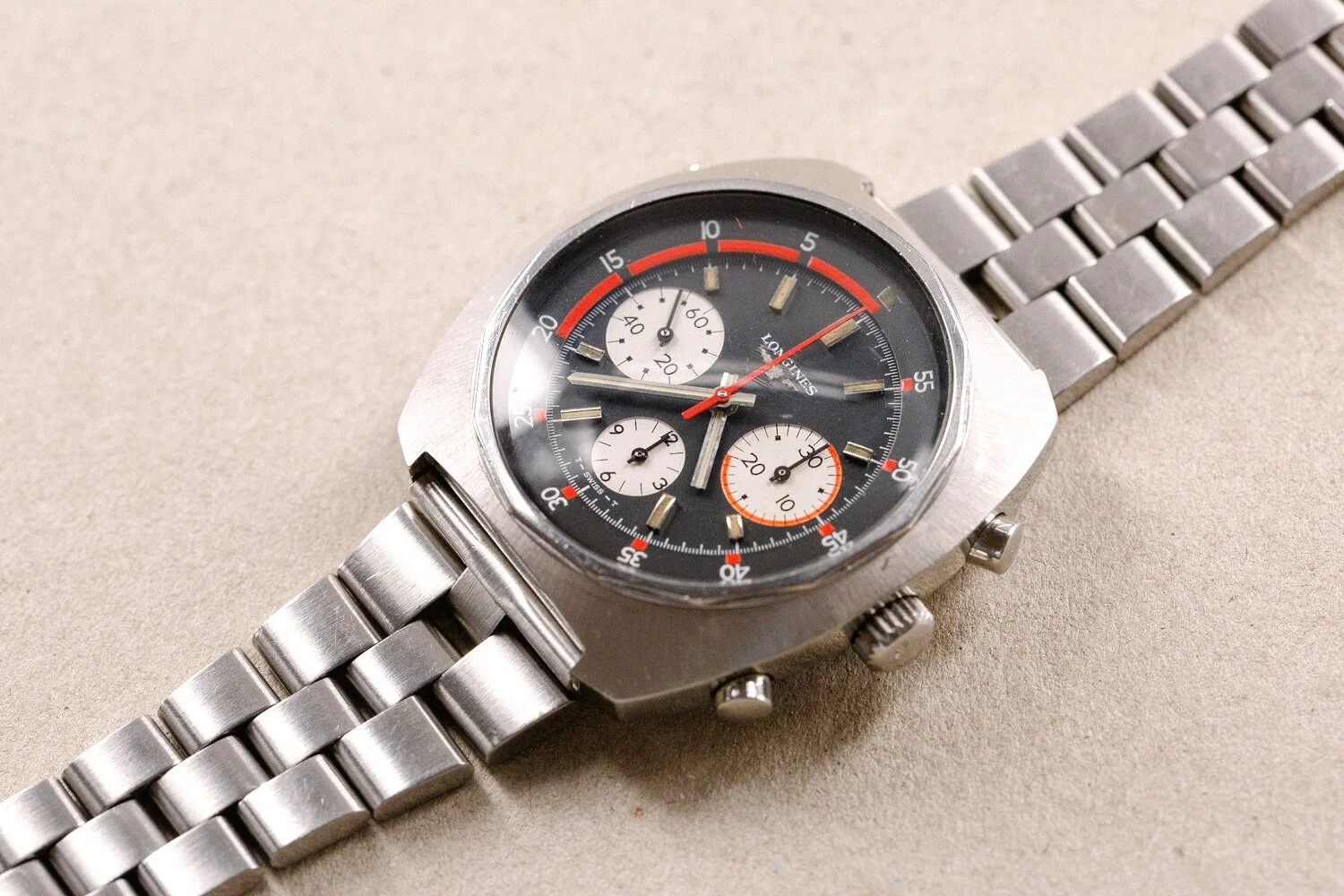 Longines_Diver_8224_Valjoux_Chronograph_69_Bw_16.jpg