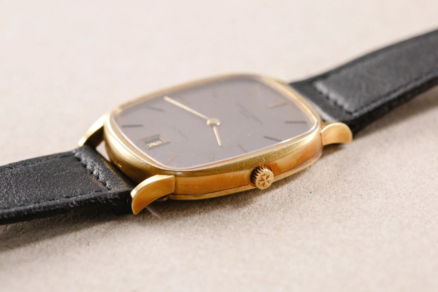 Vacheron_Constantin_18ct_Gold_2065_Automatc_Ellipse_Box_3.jpg