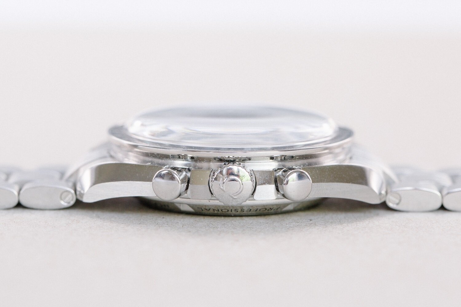 Omega_Speedmaster_Moonwatch_2019_unworn_5.jpg