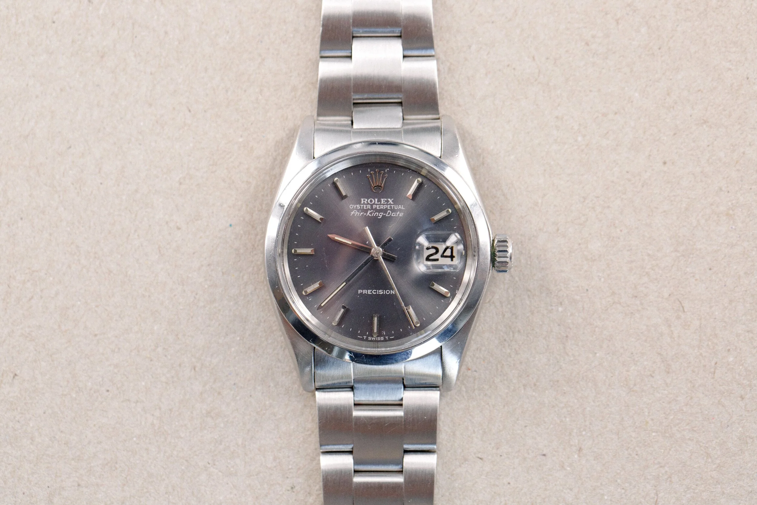 Rolex_AirKing_Date_5700_Grey_Gilt_2.jpg