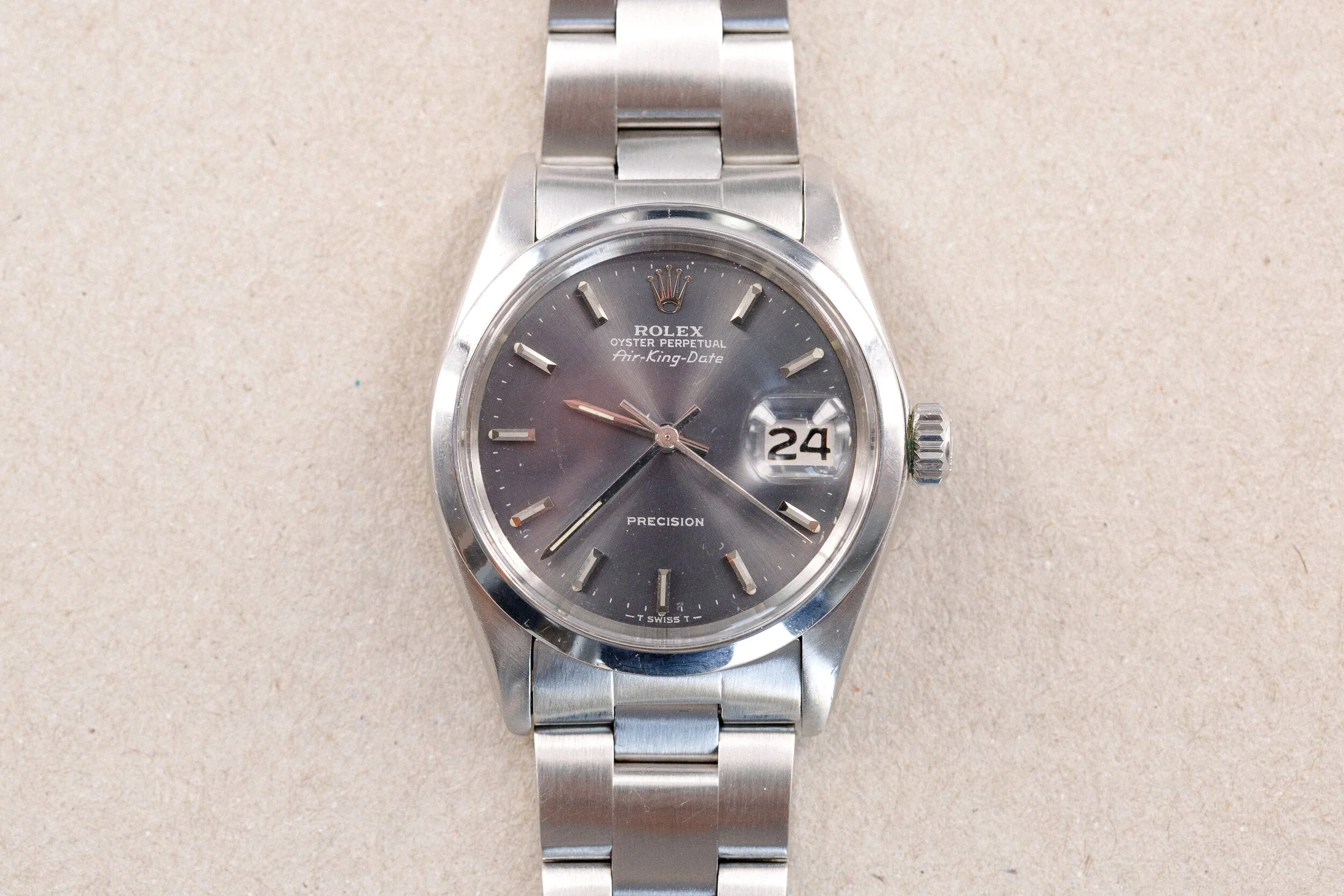 Rolex_AirKing_Date_5700_Grey_Gilt_1.jpg