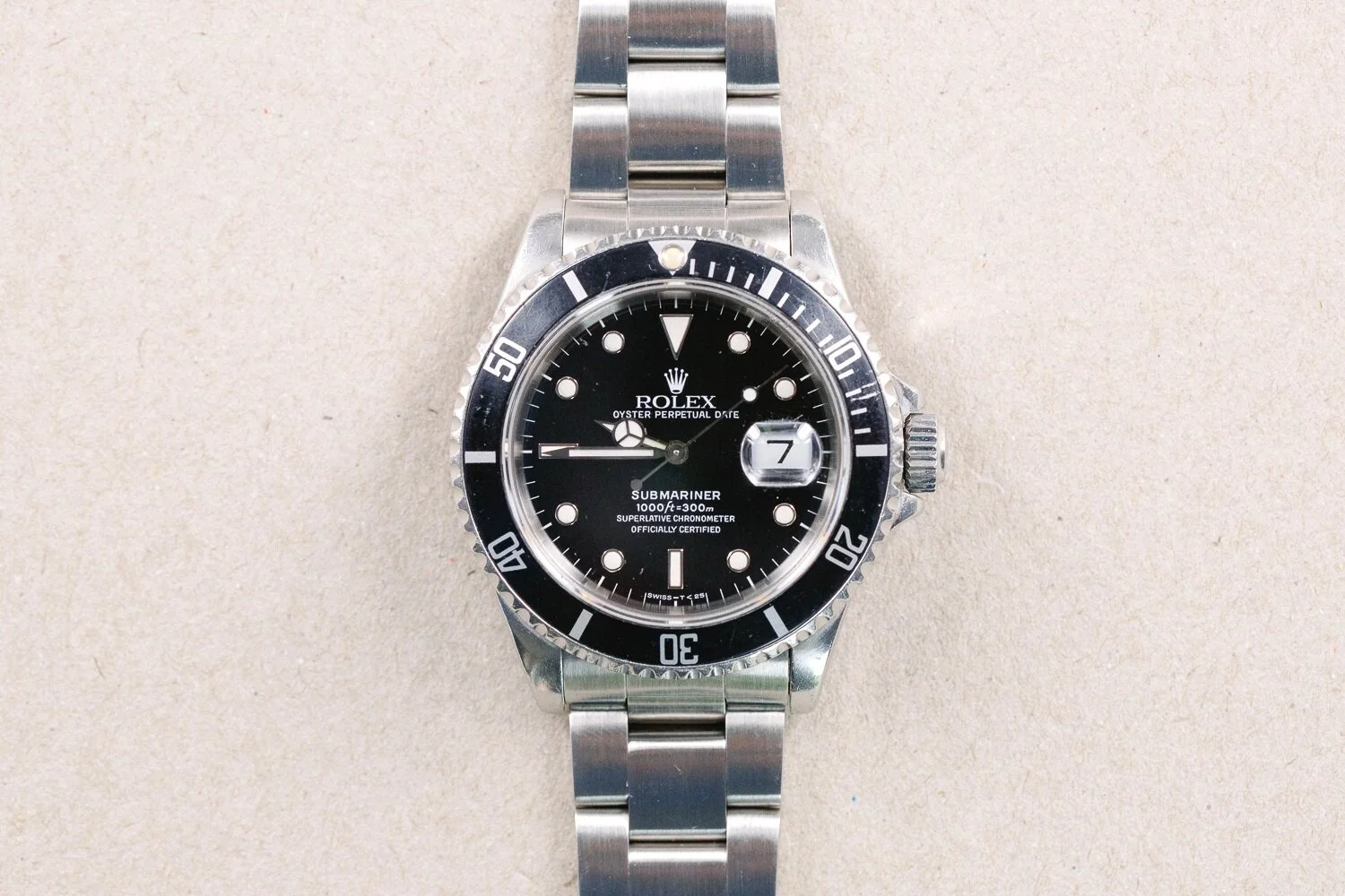 Rolex_16610_Submariner_Date_1989_L_Serial_1.jpg