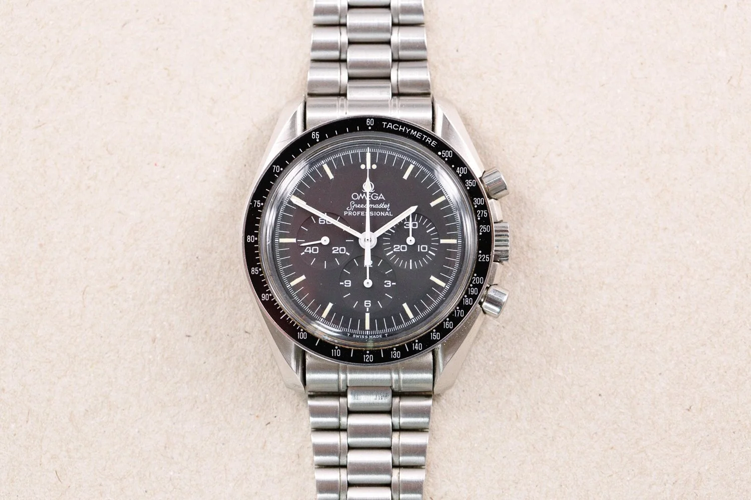 Omega_Speedmaster_MoonWatch_145022_3590_Fir_Tree_Tritium_1.jpg