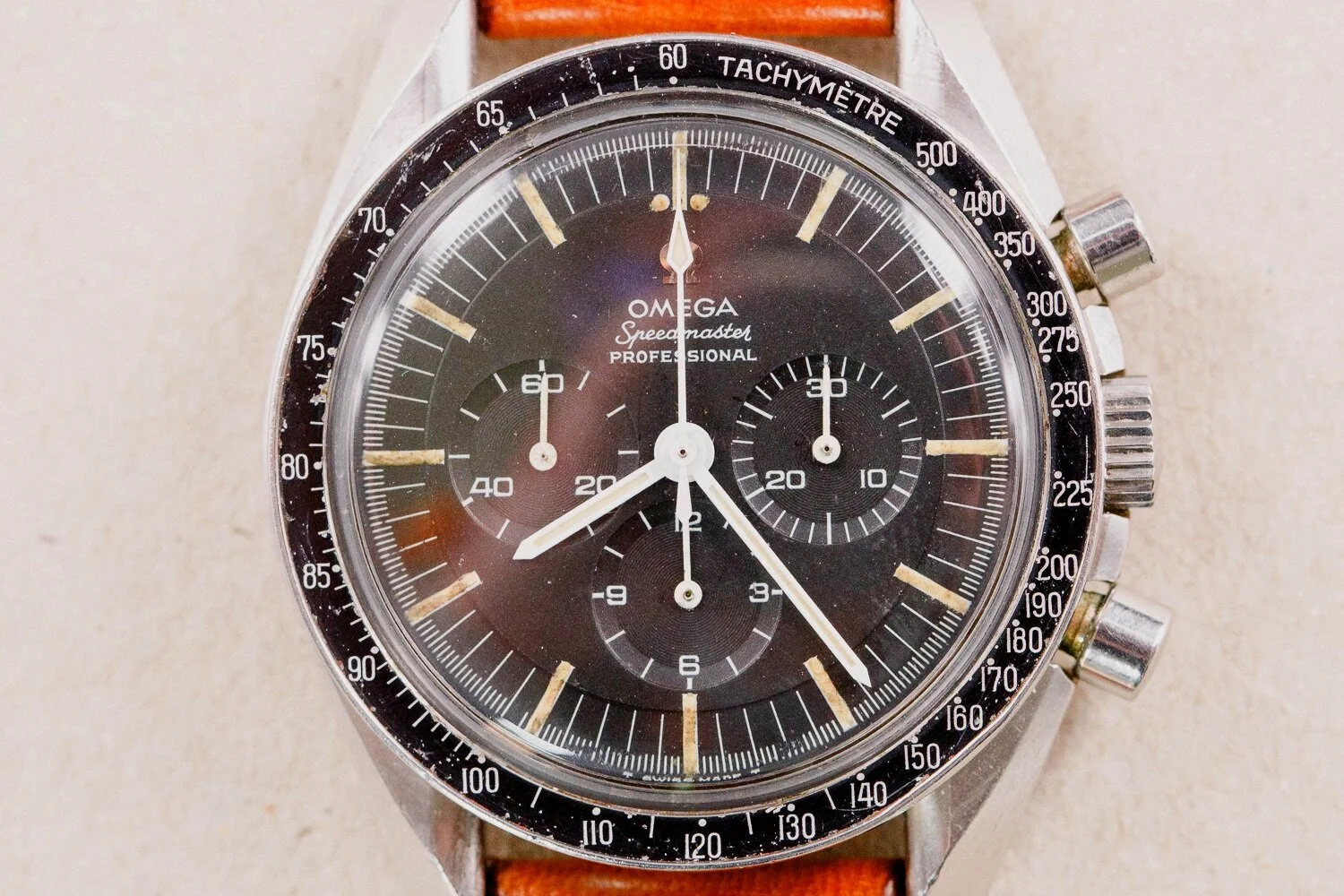 Omega_Speedmaster_105012_66_CB_Case_DON_Bezel_2.jpg