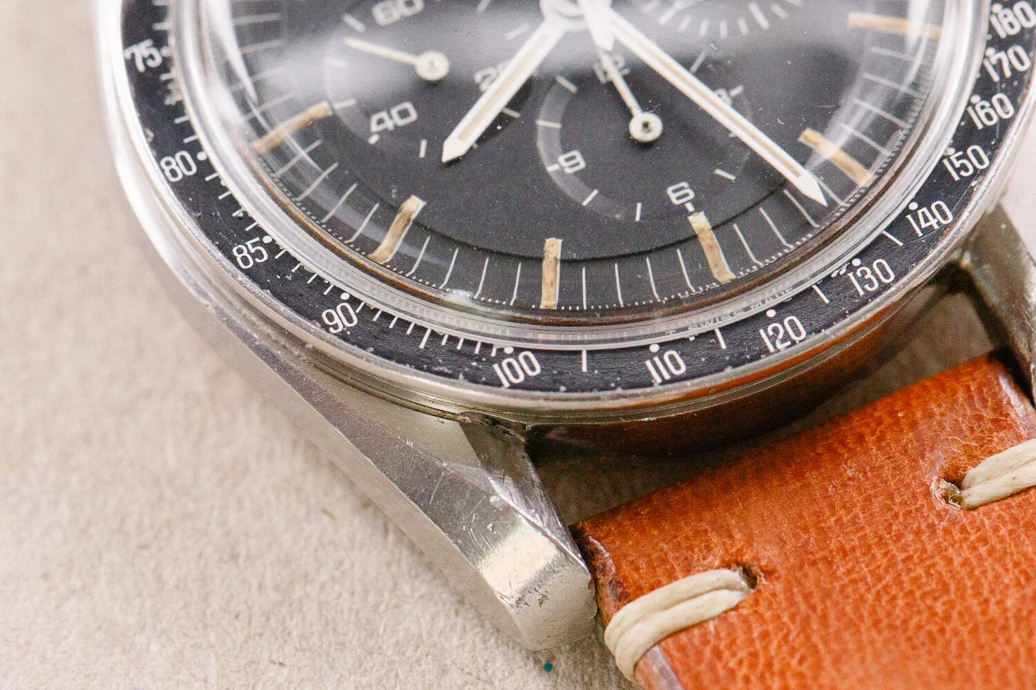 Omega_Speedmaster_105012_66_CB_Case_DON_Bezel_7.jpg