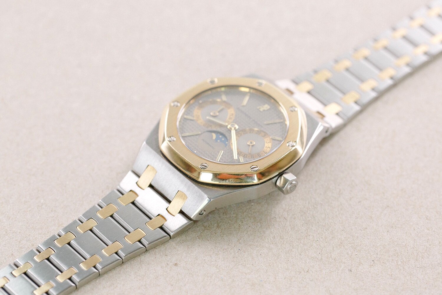 Audemars_Piguet_Royal Oak_25594SA_Calendar_Moonphase_3.jpg