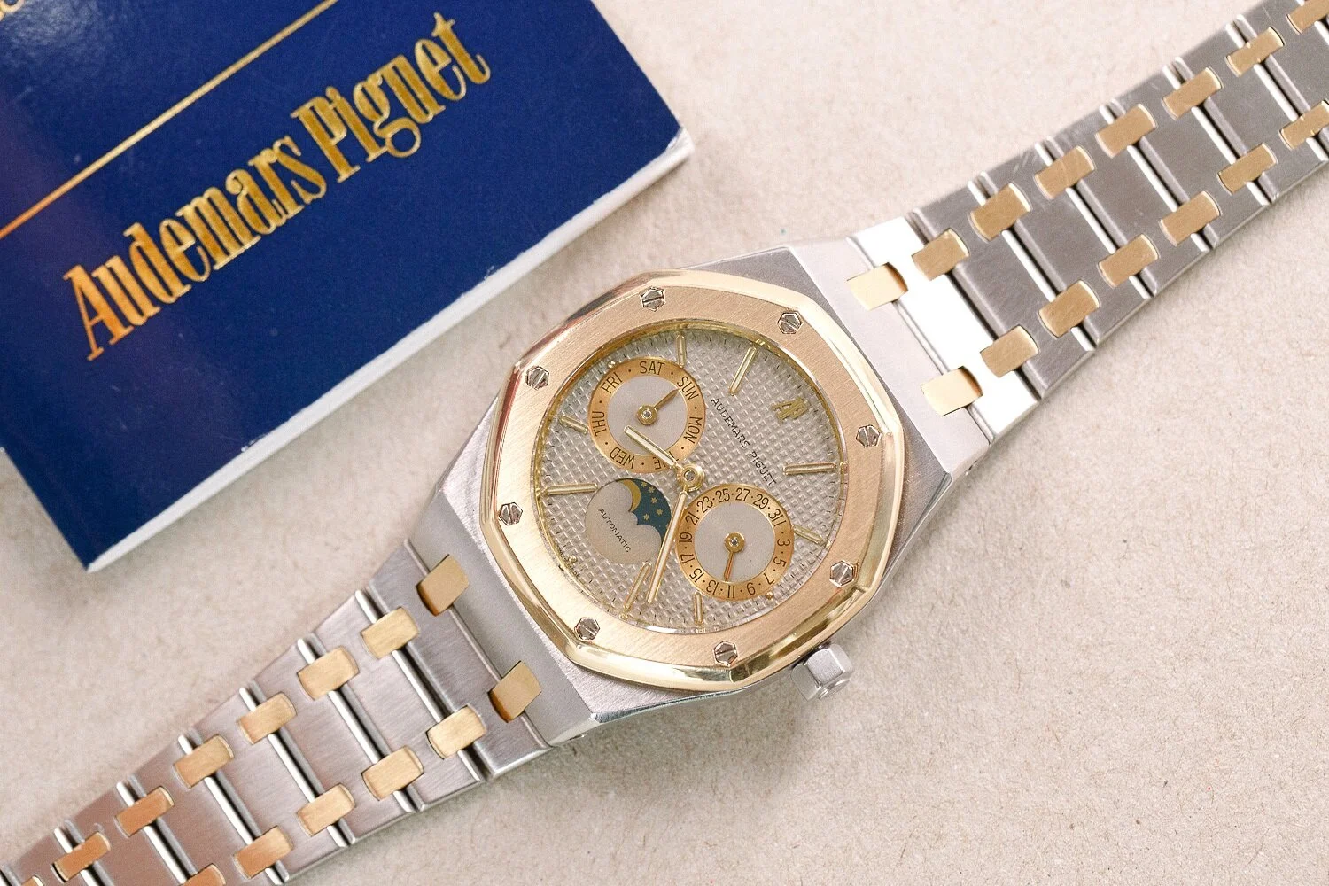 Audemars_Piguet_Royal Oak_25594SA_Calendar_Moonphase_15.jpg