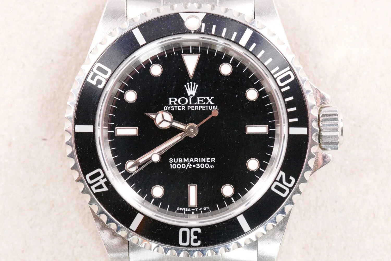 Rolex_14060_Submariner_2_line_1997_Tritium_2.jpg