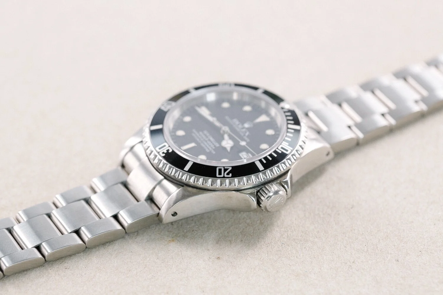 Rolex_SeaDweller_16660_Tritium_Mk4_1982_4.jpg
