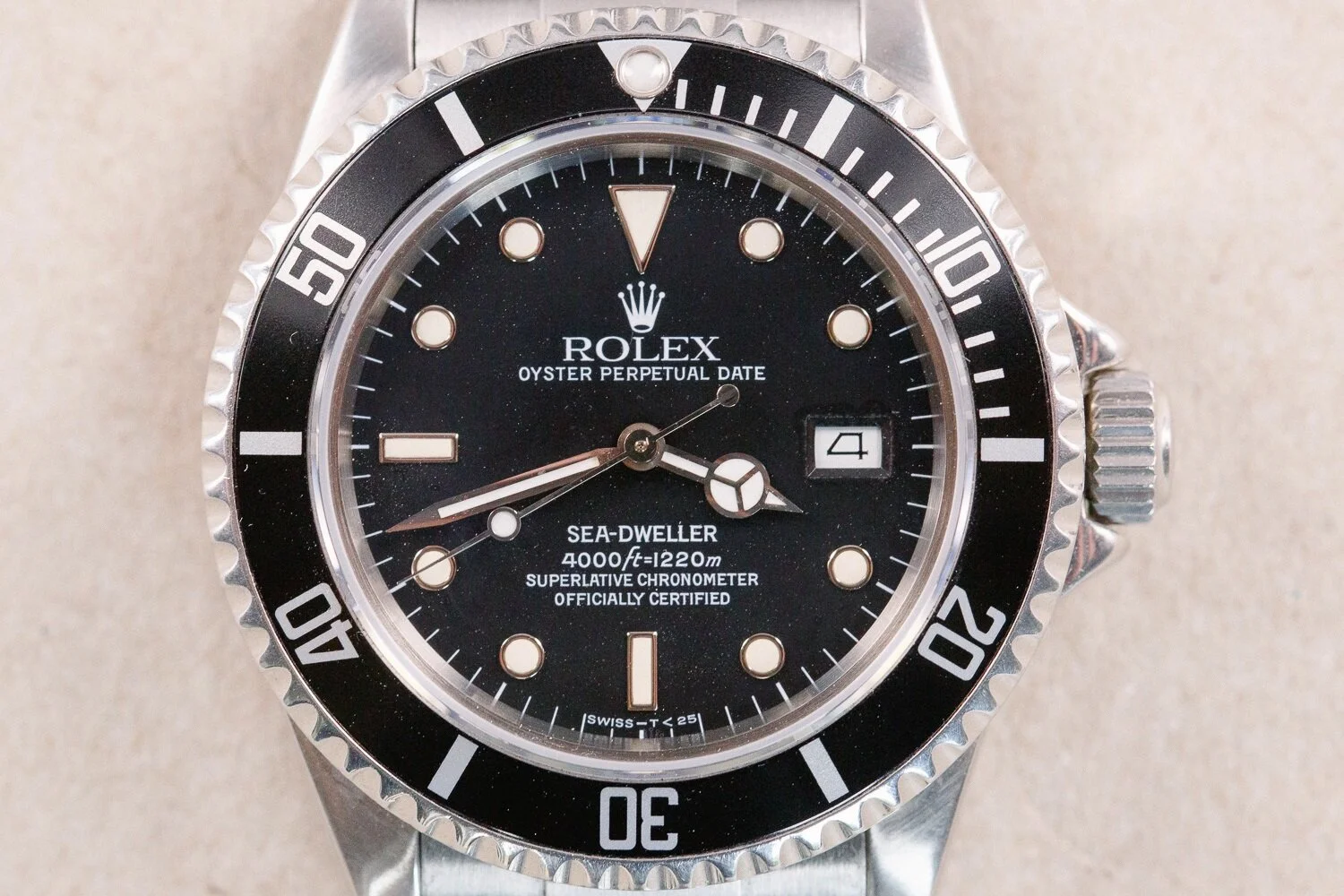 Rolex_SeaDweller_16660_Tritium_Mk4_1982_3.jpg