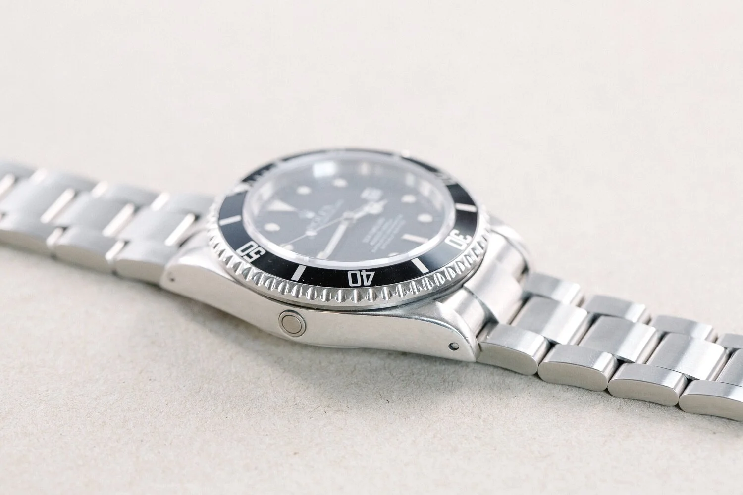 Rolex_SeaDweller_16660_Tritium_Mk4_1982_5.jpg