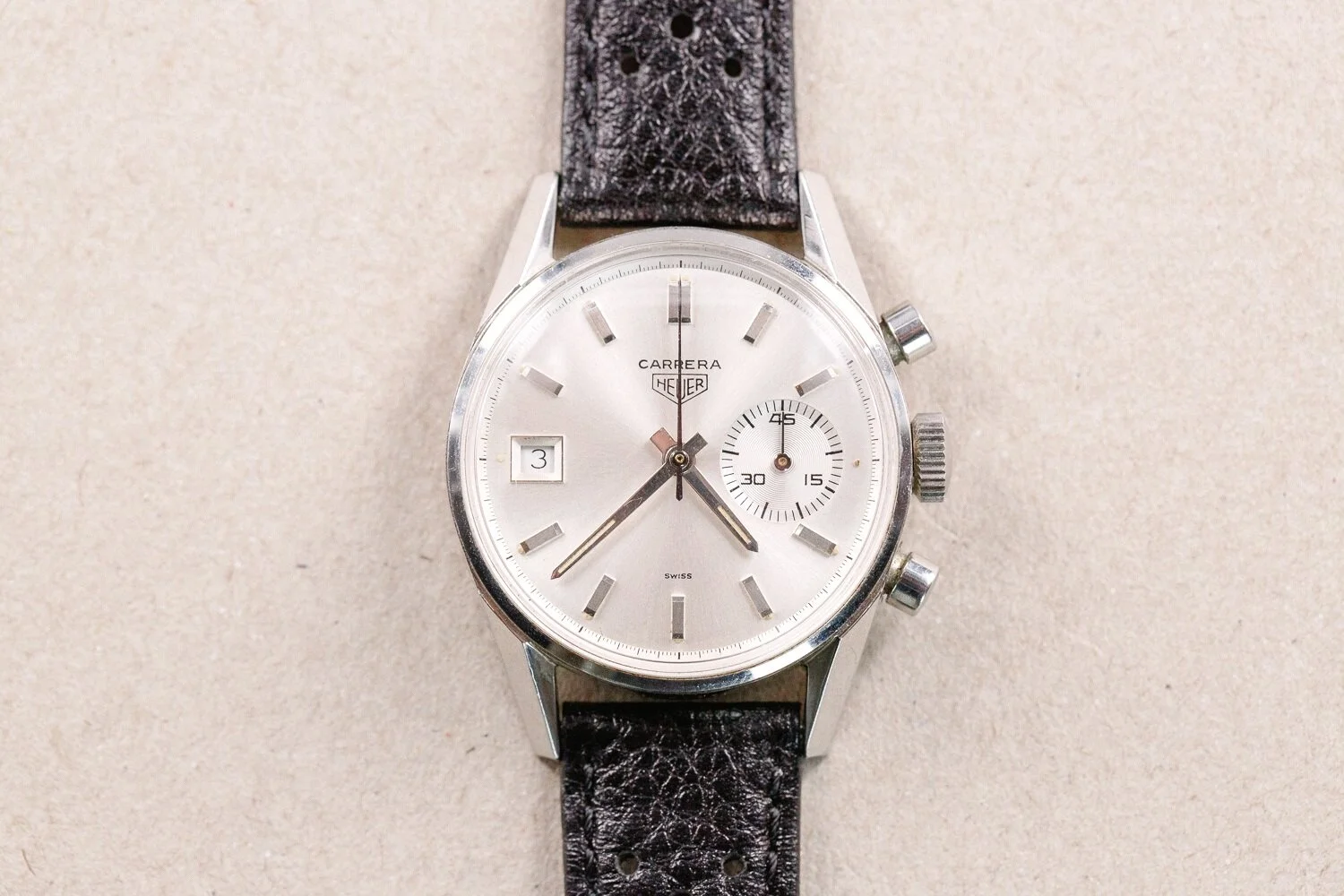 Heuer_3147s_Carrera_Dato_45_Silver_1.jpg