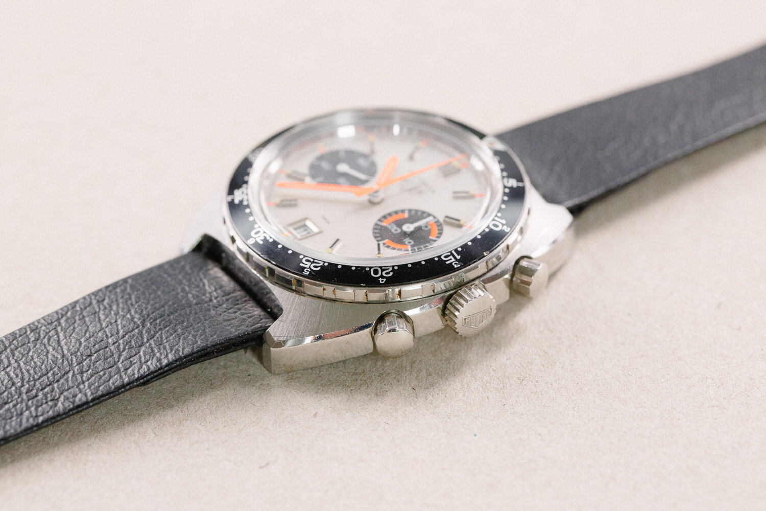 Heuer_Autavia_73463_Silver_Orange_MH_3.jpg
