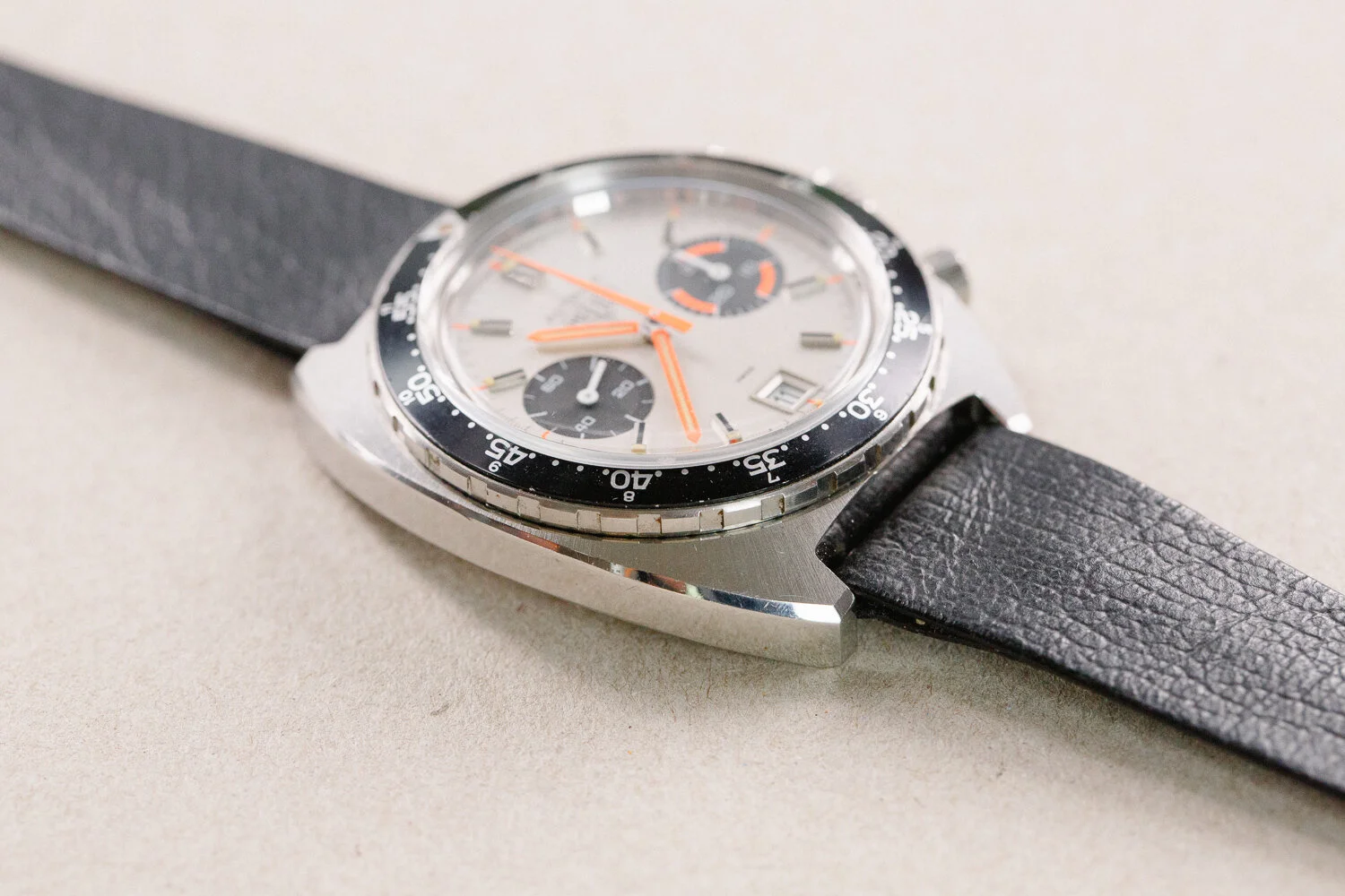 Heuer_Autavia_73463_Silver_Orange_MH_4.jpg
