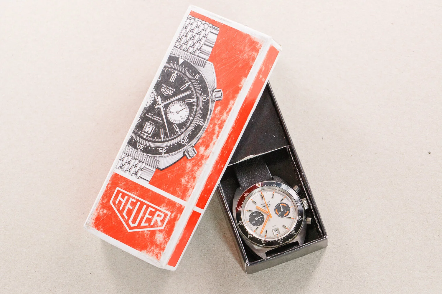 Heuer_Autavia_73463_Silver_Orange_MH_17.jpg