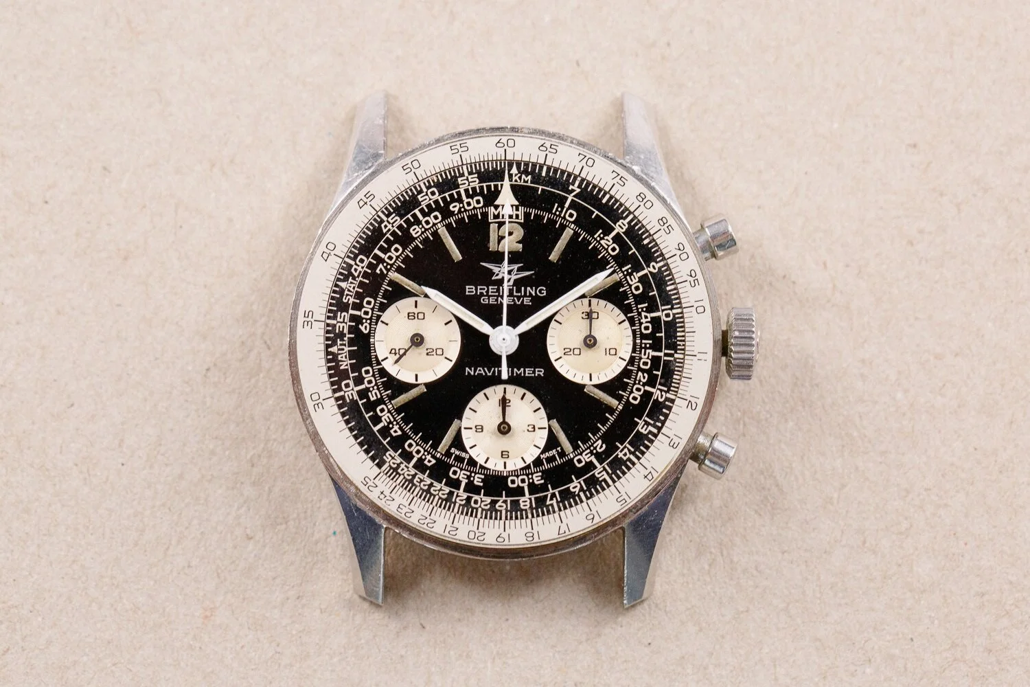 Breitling_806_Navitimer_Small_Eye_1966_Black_13.jpg