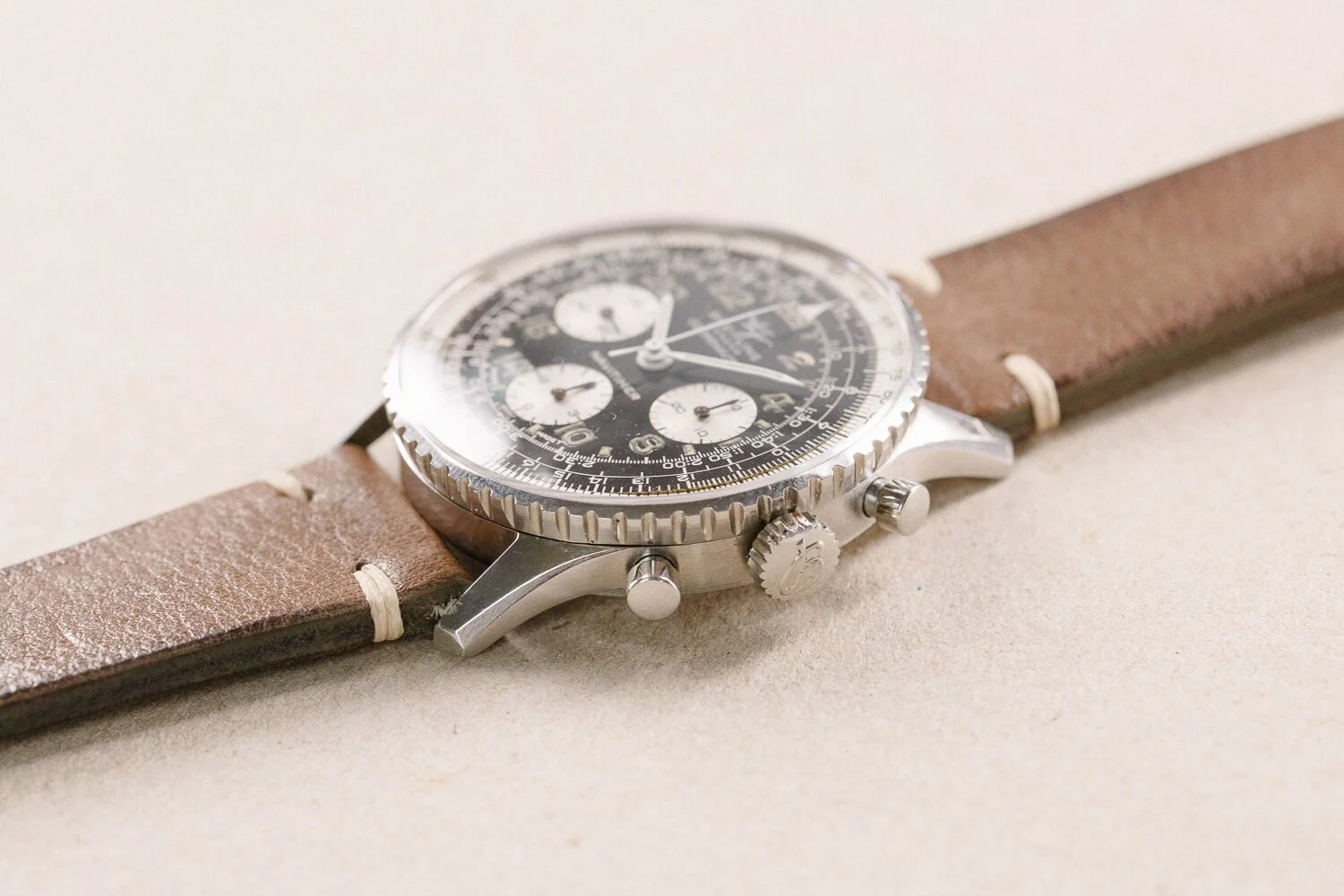 Breitling_809_Cosmonaute_Navitimer_1965_Tabac_3.jpg