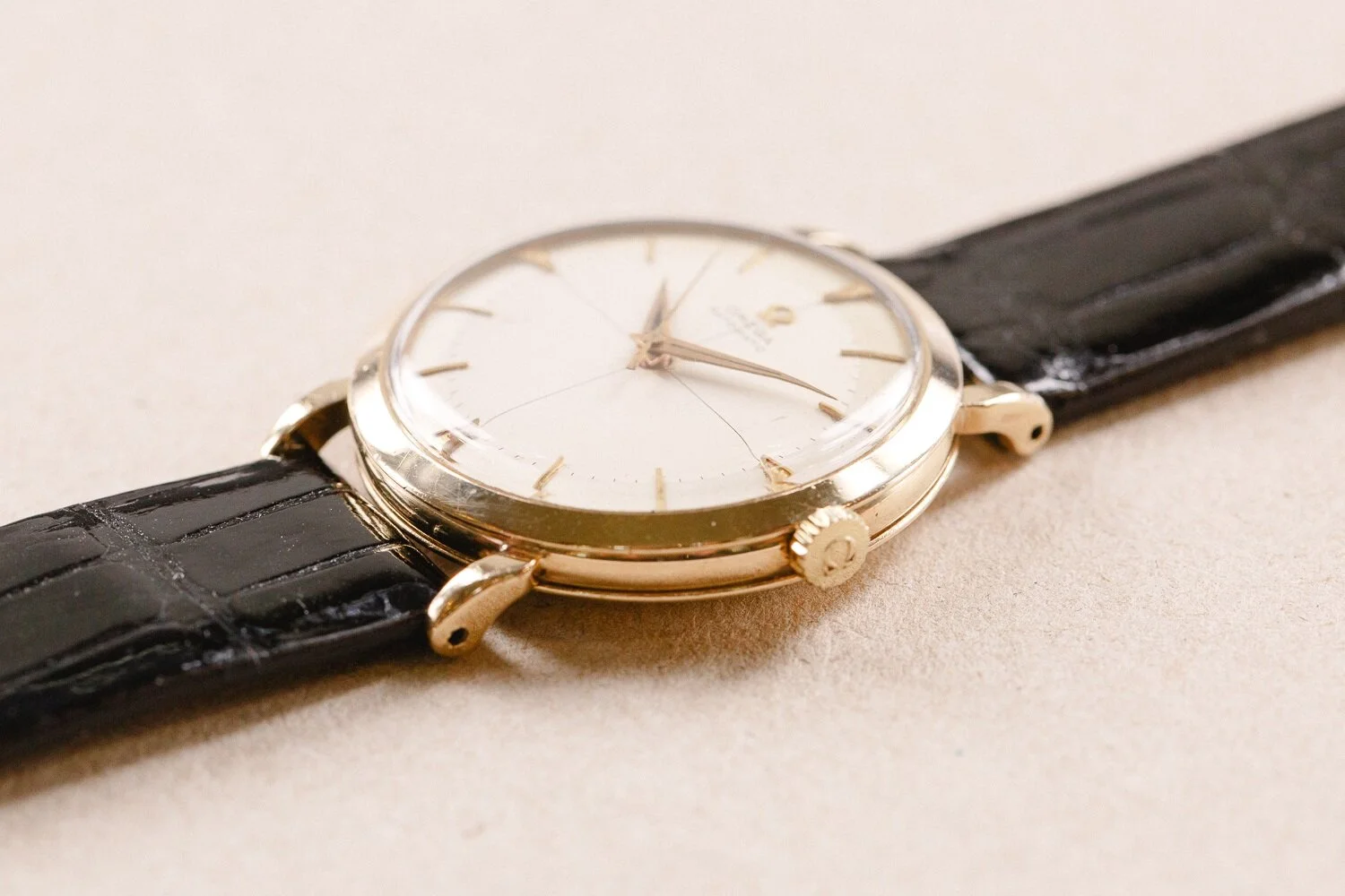 Omega_9ct_Gold_Automatic_501_Black_1959_4.jpg