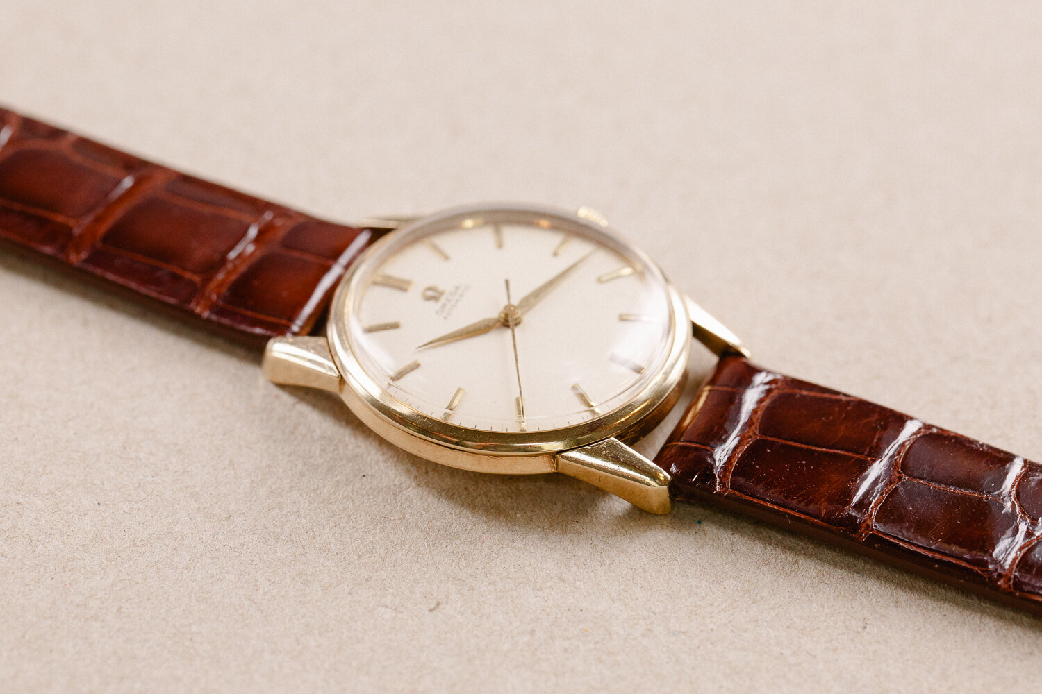 Omega_9ct_Gold_Automatic_552_Brown_1960_5.jpg