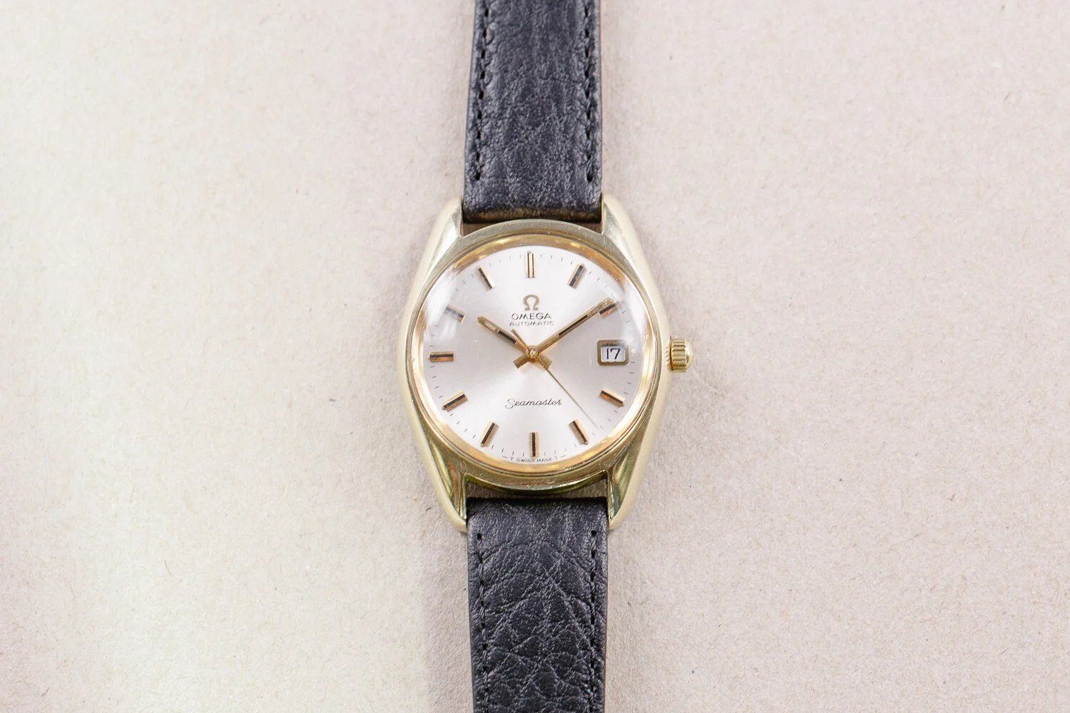Omega_Seamaster_Gold_Capped_Automatic_565_Black_1971_1.jpg