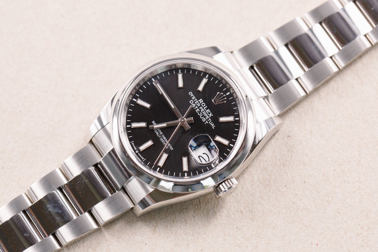 Rolex_126200_Datejust_36_Black_Baton_2020_Full_Set_New_10.jpg