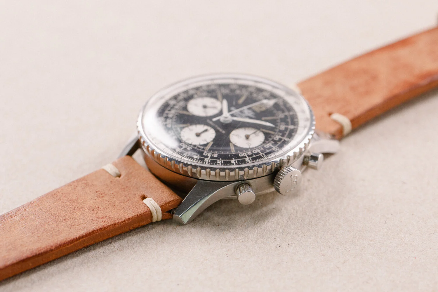 Breitling_806_Navitimer_Small_Eye_1967_Tan_3.jpg